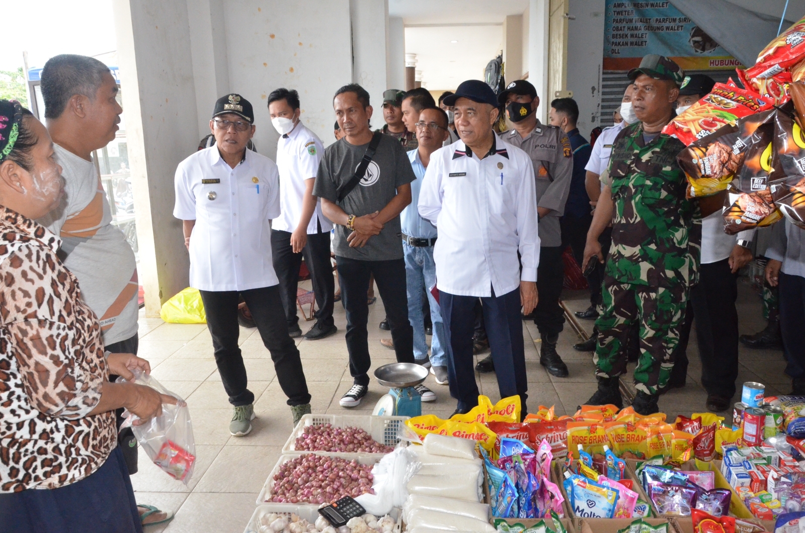 Jelang Natal Dan Tahun Baru Wabup Sidak Pasar,  Stok Cukup Harga Stabil