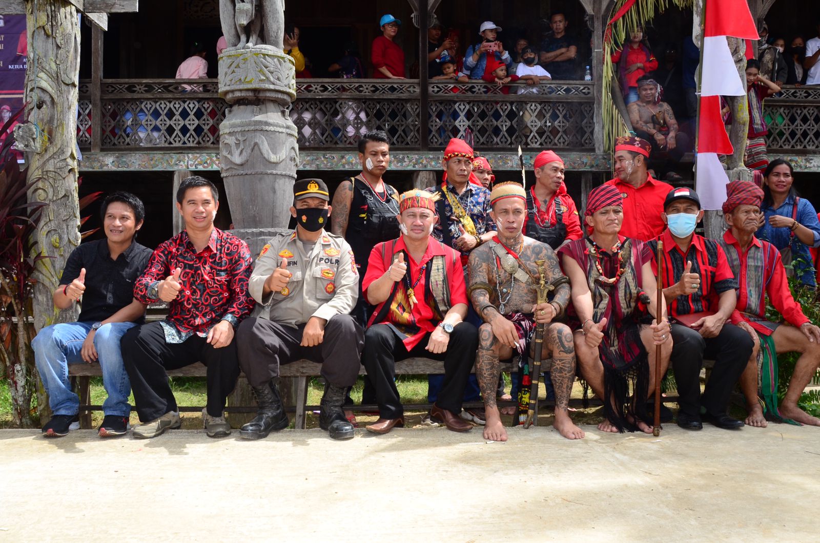 Sosialisasi TBBR dan Seni Budaya Adat Dayak Di Lamin Mancong