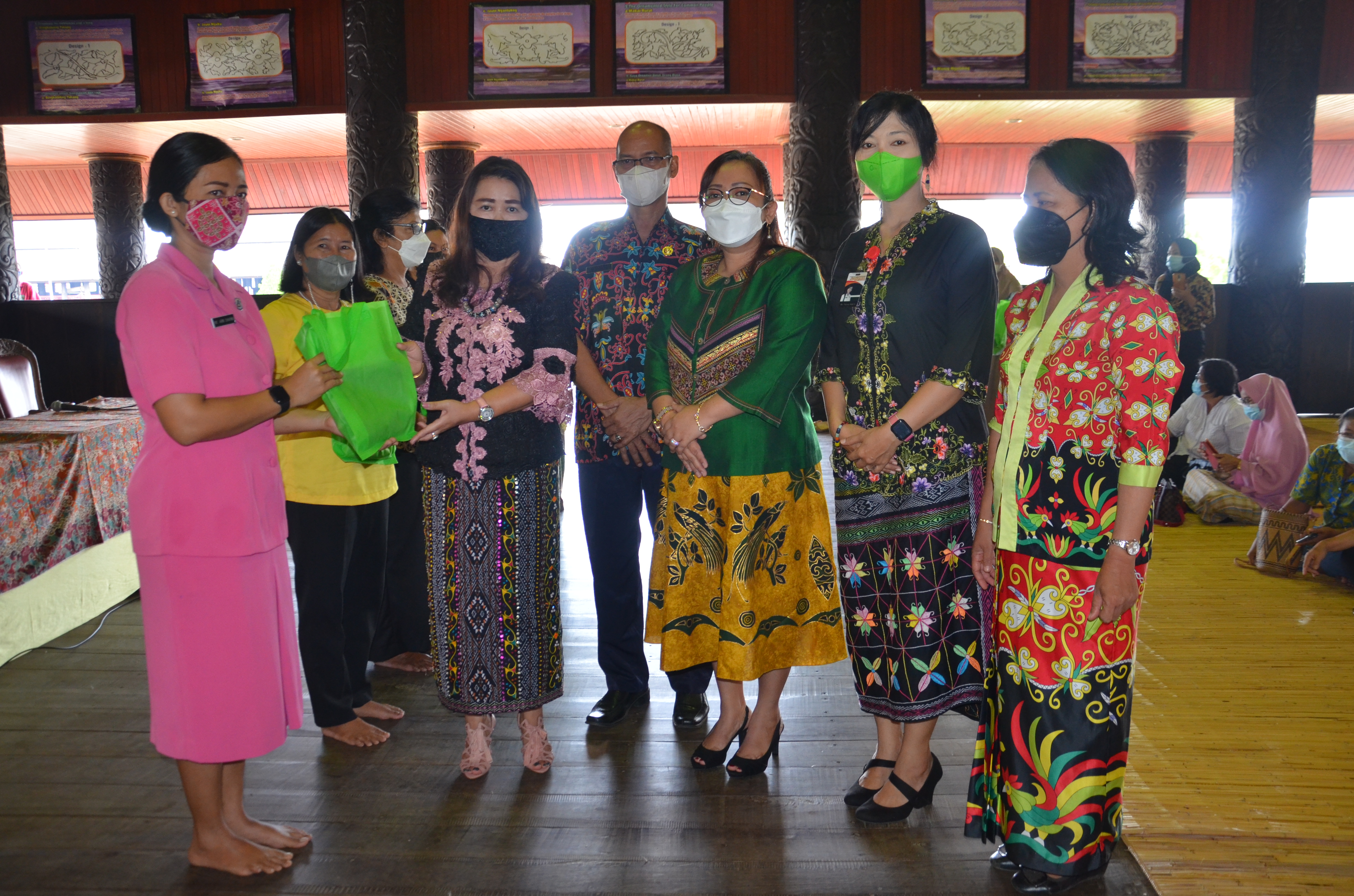 Dekranasda Kubar Gelar Pelatihan Sarut, Bagi Organisasi Wanita