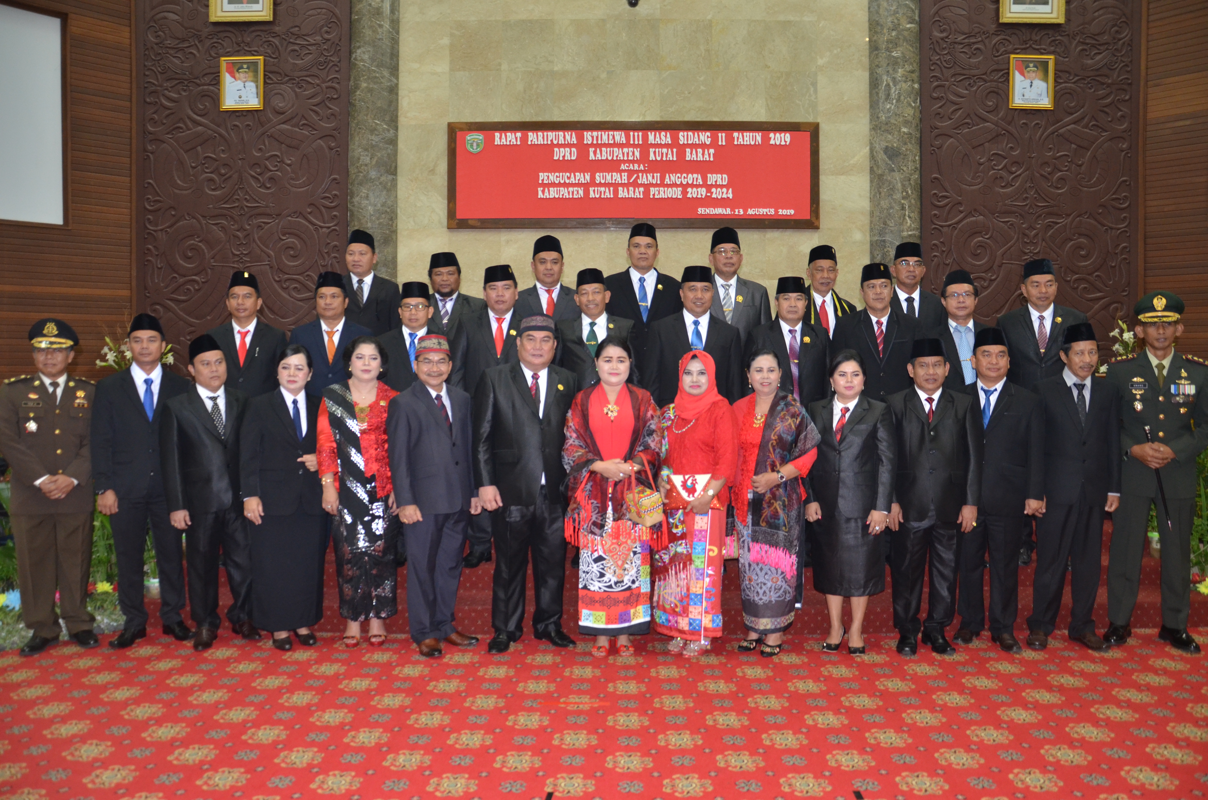 Pelantikan 25 Anggota DPRD Kubar