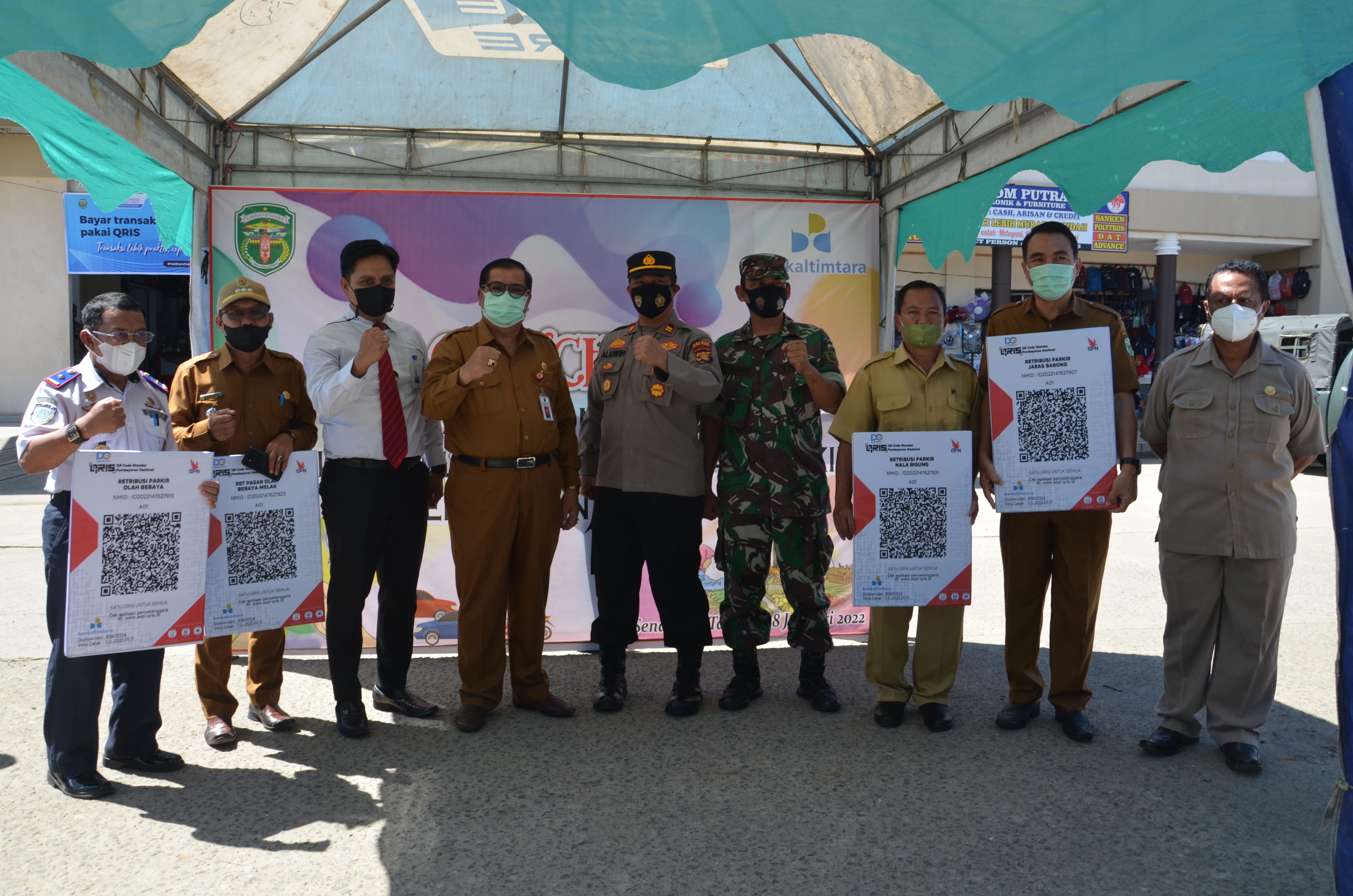 Sekkab Launcing Pembayaran Non Tunai Berbasis QRIS, di Pasar Olah Bebaya Melak