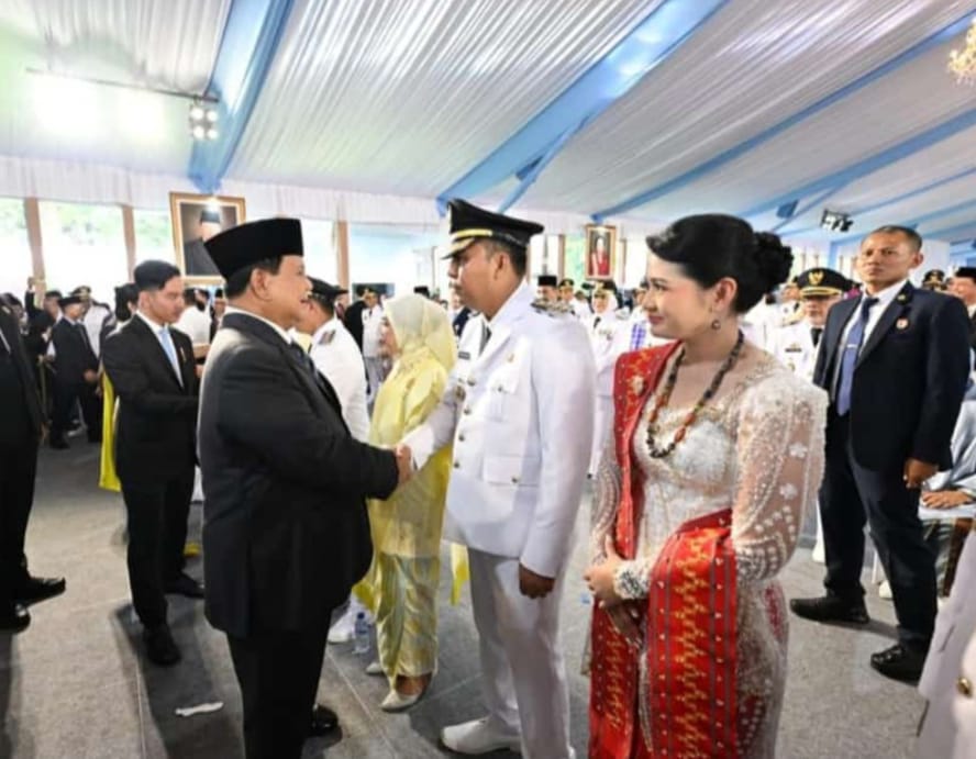 Frederick Edwin dan H Nanang Adriani Resmi dilantik  Di Istana Kepresidenan Jakarta