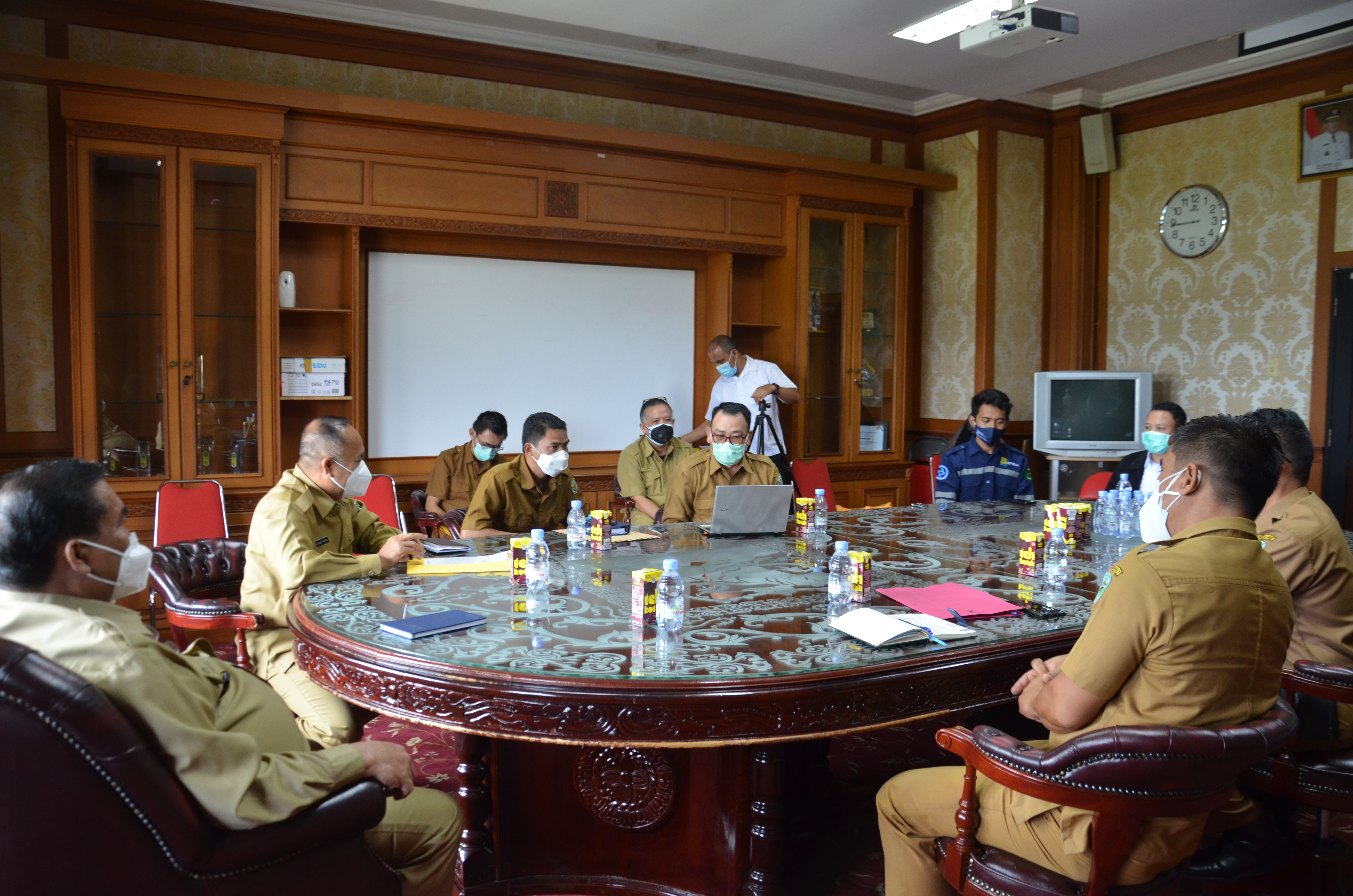 Pemkab Bahas Lahan Tapak Tower Listrik PLN, Melak-MMB, Bupati, Jangan Ditunda Lagi dan Segera Diselesaikan