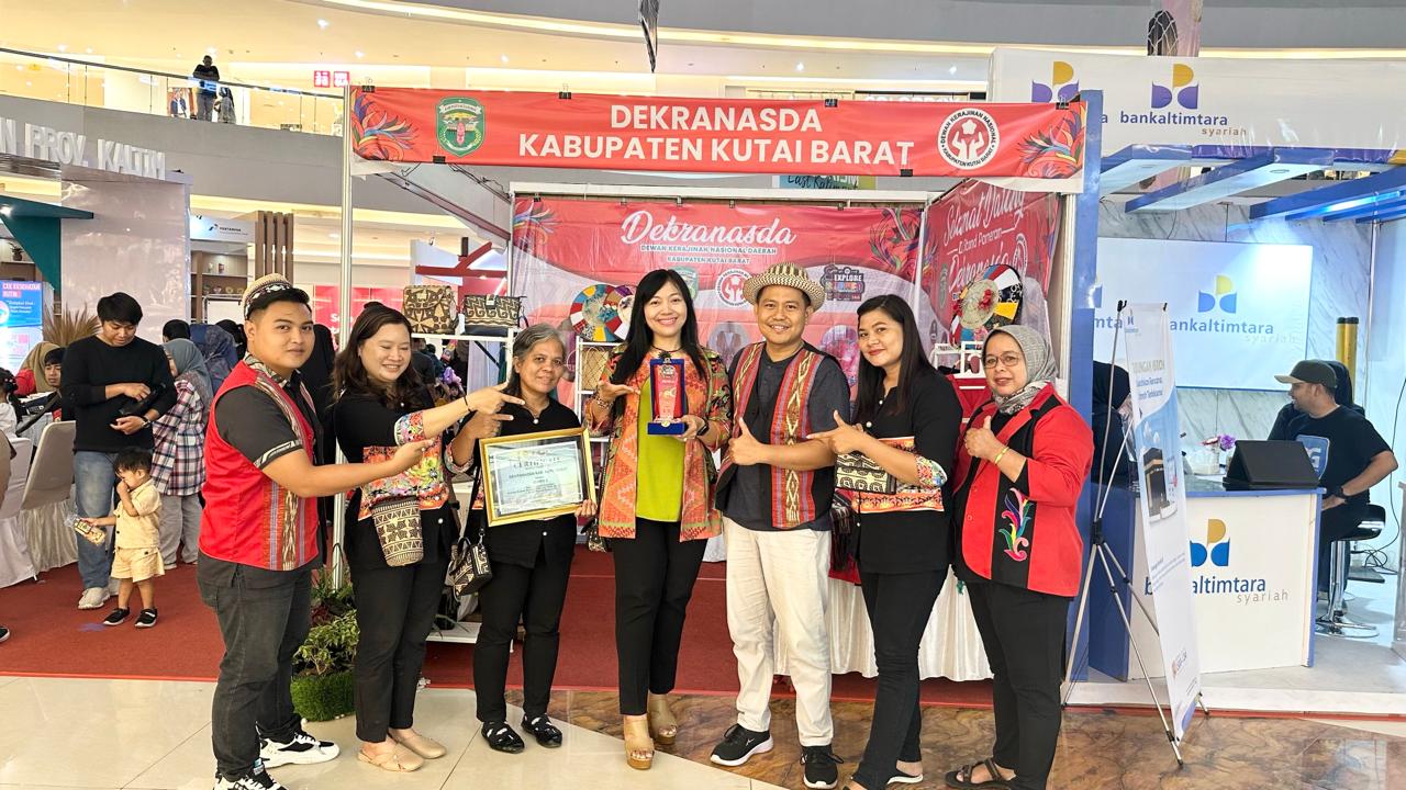 Dekranasda, Raup Omzet Jutaan Rupiah , Pada Explore Kaltim Fair 2024, di Atrium Big Mall Samarinda